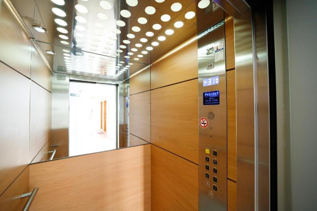 Schoene Wohnung Mit Pool , Wi-Fi Und Privat Garage Торевьиа Экстерьер фото