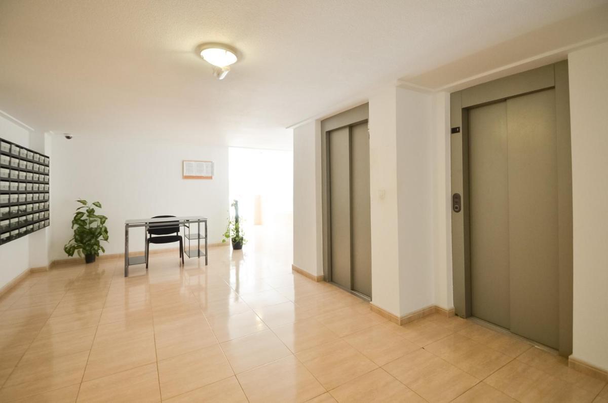 Schoene Wohnung Mit Pool , Wi-Fi Und Privat Garage Торевьиа Экстерьер фото